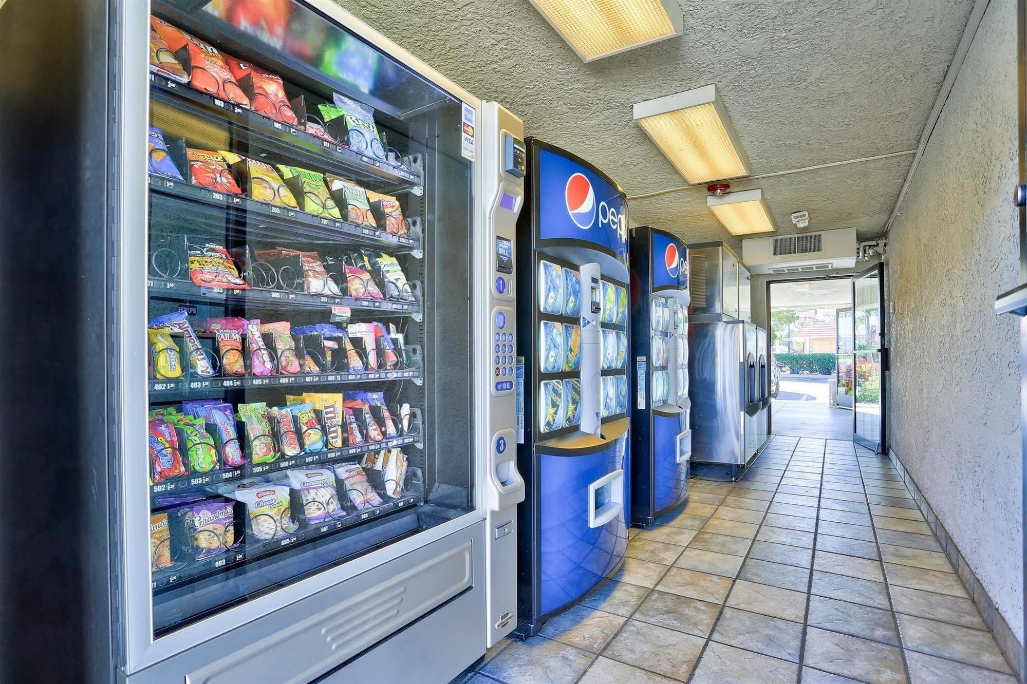 Motel 6-Kingman, Az - Route 66 East Bagian luar foto